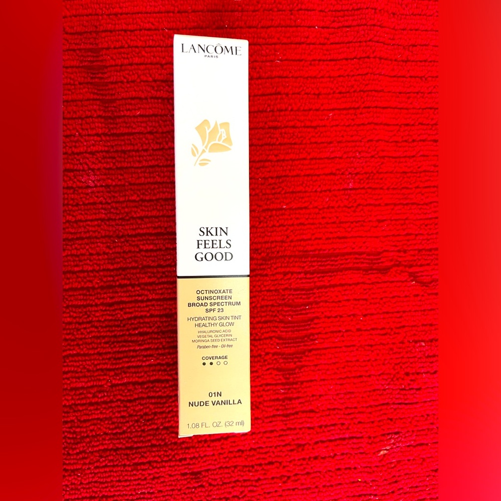 Brand New Lancome New skin feels good tinted moisturizer